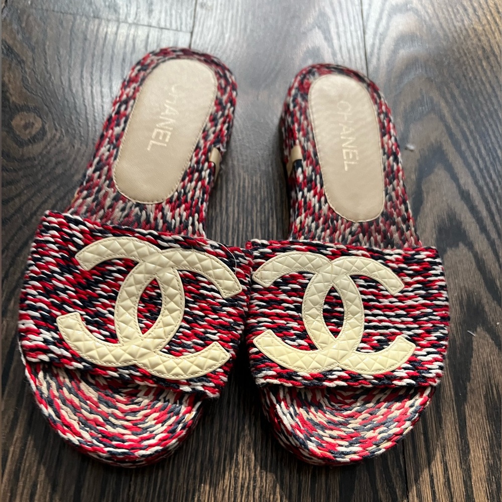 CHANEL Sandals size 39 EU